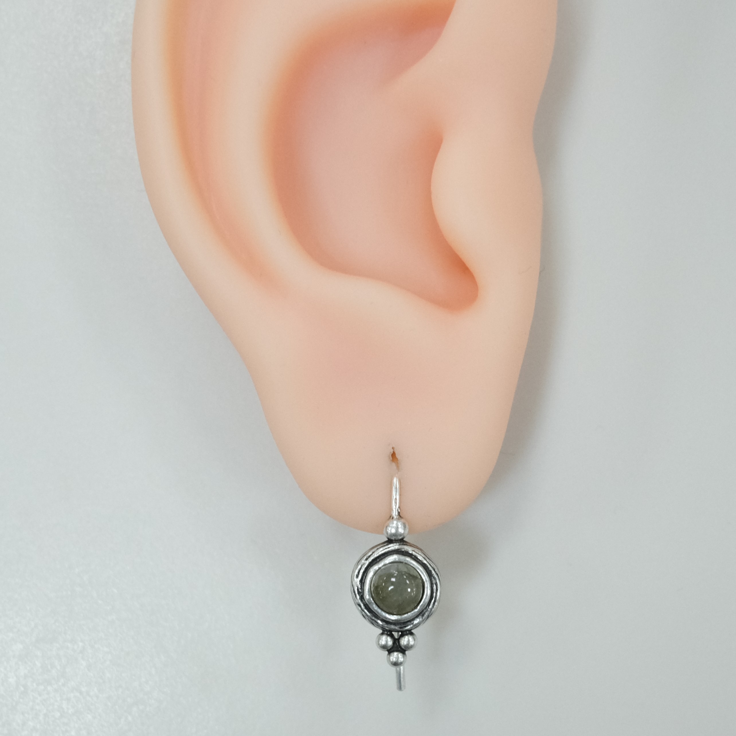 Серебряные серьги с лабрадоритами